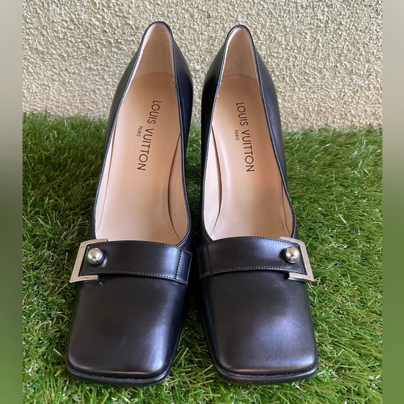 Vintage | Louis Vuitton | Genuine Black Leather Square Toe Heels | Size 38 | NEW - Picture 1 of 16
